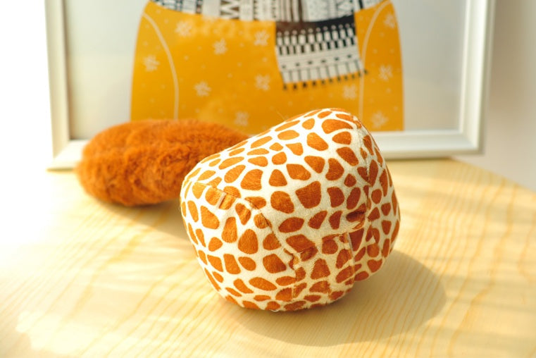 Dog toy electric vocal bouncing ball